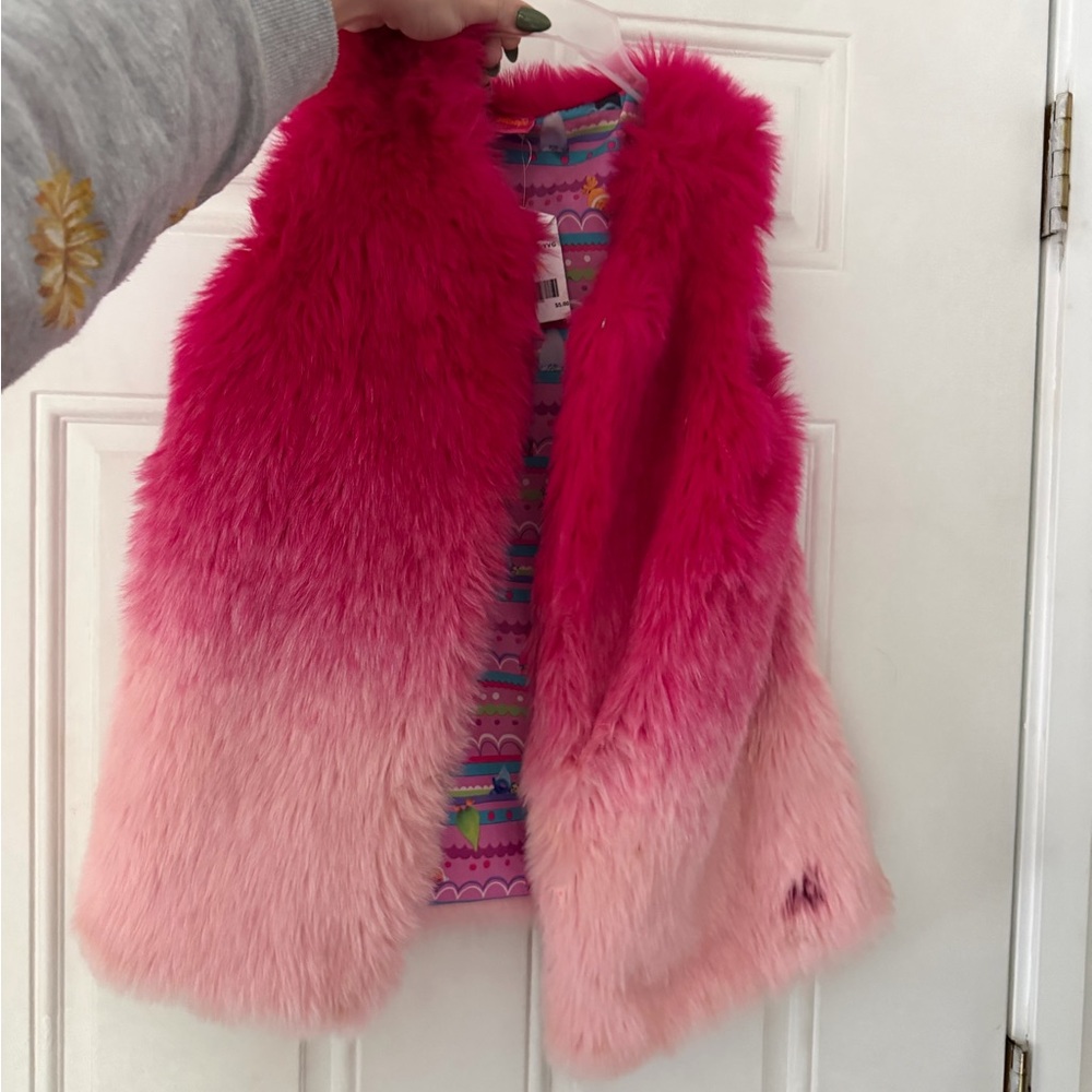 NWT edm rave fuzzy festival gradient Trolls Vibrant Pink Faux Fur Vest